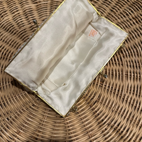 Vintage white sequin beaded small purse clutch satin liner - Du-Val Design - Picture 3 of 6